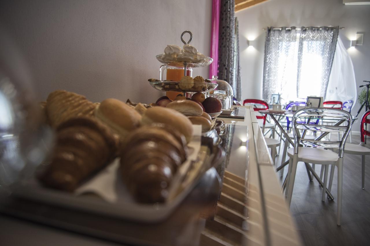 Michela Bb & Relais Bed & Breakfast Lonato Exterior photo